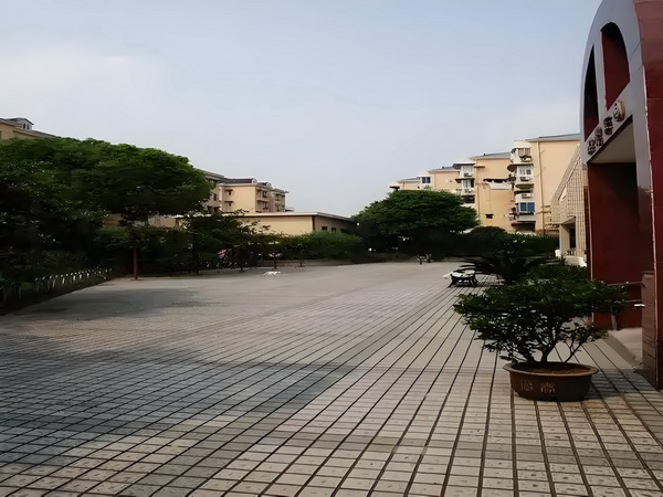 现在入深户_「戏台」真的好看吗？ 信二创业网微维码扫描